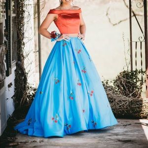 Sherry Hill 2 piece gown